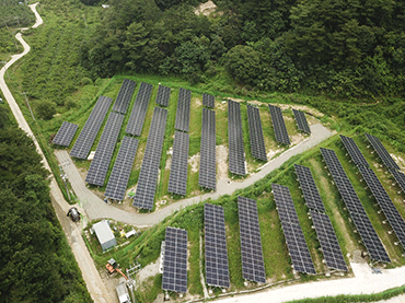 Sistema di terra solare con fondamenta in cemento in Corea del Sud. 650KW
