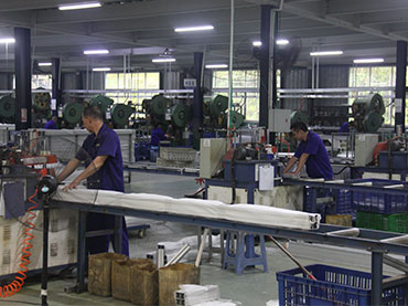 Gli ordini di accessori per il montaggio di pannelli solari su tetto in Thailandia, in grandi quantità, sono notevolmente aumentati