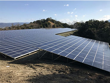 La capacità installata del mercato dell'energia solare USA ha superato 100GW 