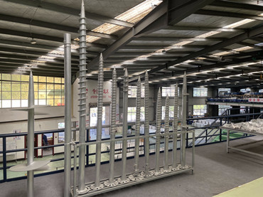 Kinsend la tua esclusiva fabbrica di elaborazione del sistema di montaggio solare